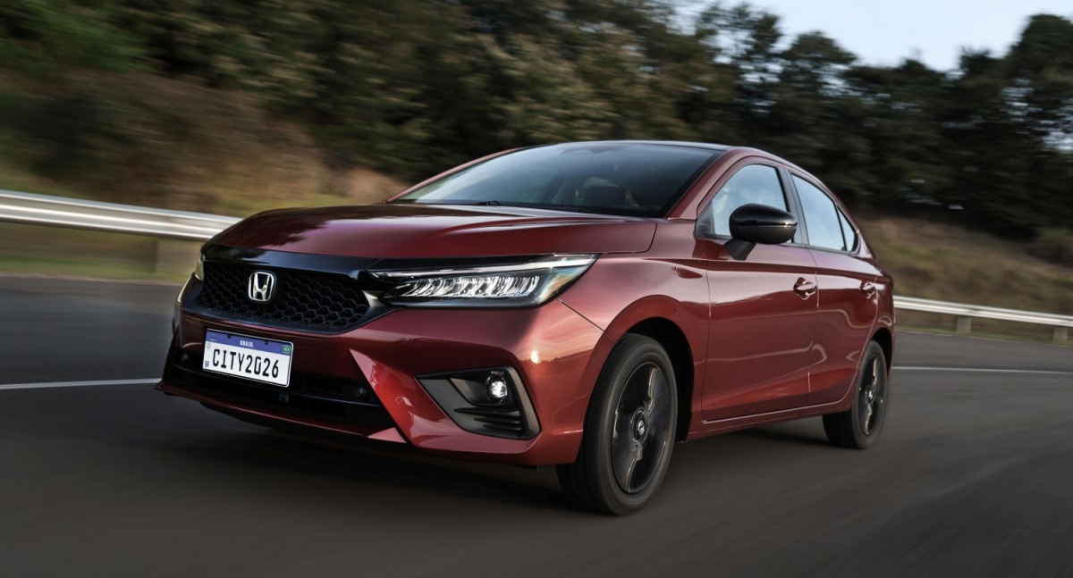 Honda lança hatch de R$ 152 mil com visual agressivo e pacote tecnológico