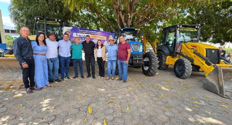 Jaime Bagattoli entrega maquinários e investe em saúde no município de Ministro Andreazza