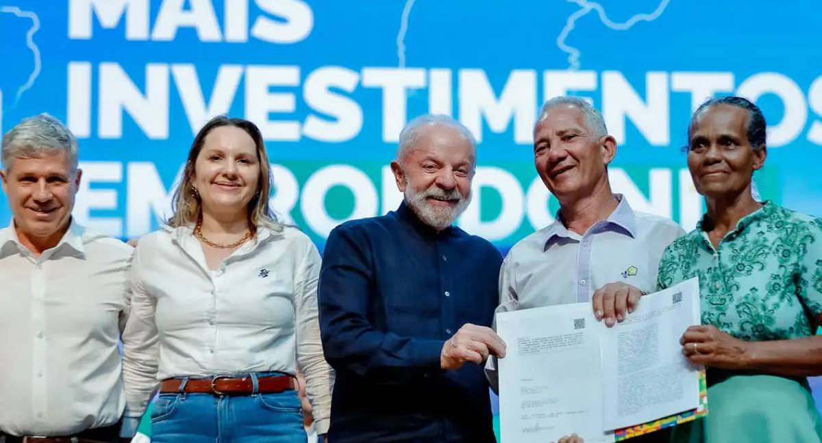 Lula defende direito de defesa de Bolsonaro e critica anistia
