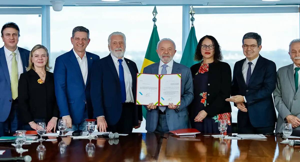 Lula sanciona lei que libera R$ 22 bilhões para ciência e tecnologia