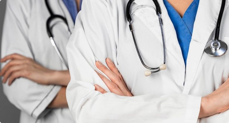 Médicos aprovam greve em AGE do SIMERO após governo romper negociações - News Rondônia