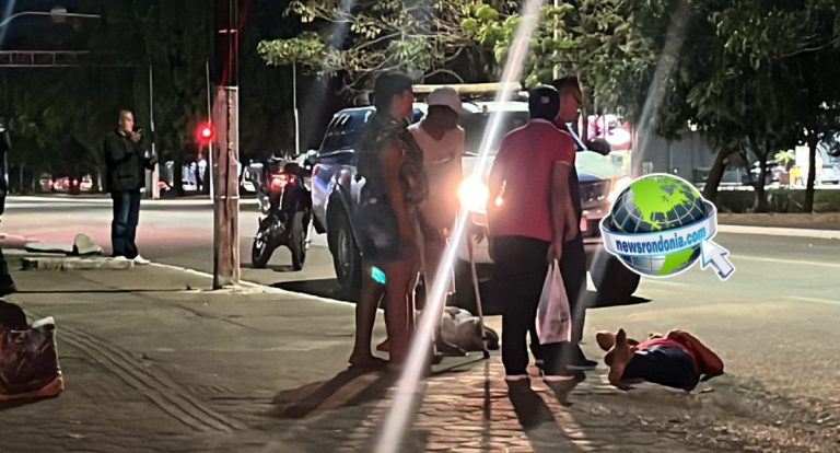 Morador de rua é agredido com pauladas na cabeça