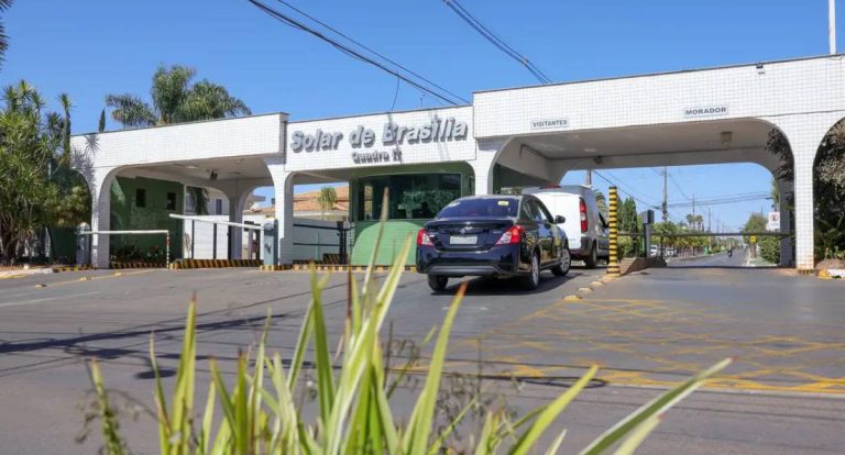Moraes autoriza Bolsonaro a deixar prisão domiciliar para exames