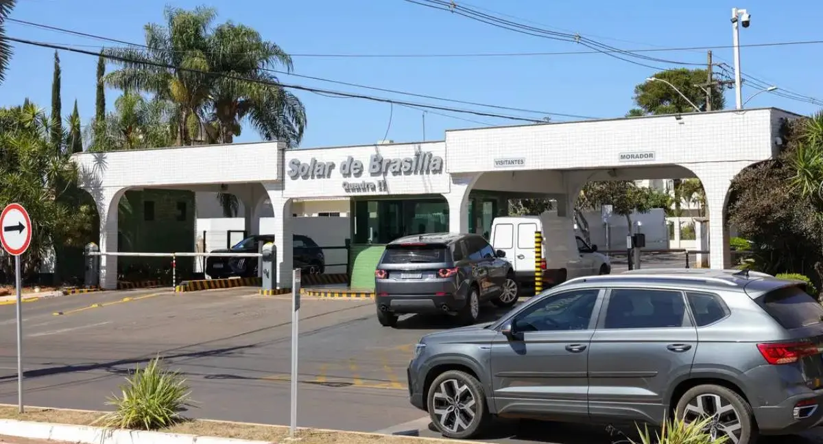 Moraes determina que visitas a Bolsonaro dependem de anuência da defesa
