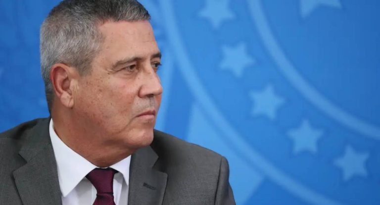 Moraes mantém prisão de Braga Netto