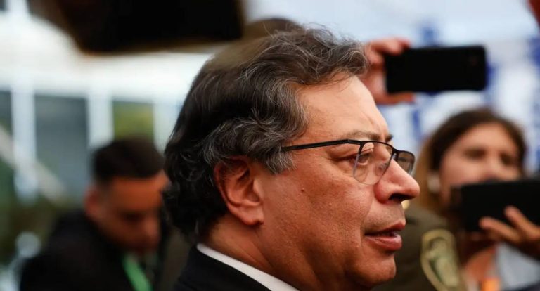 Morre Miguel Uribe, pré-candidato à Presidência da Colômbia