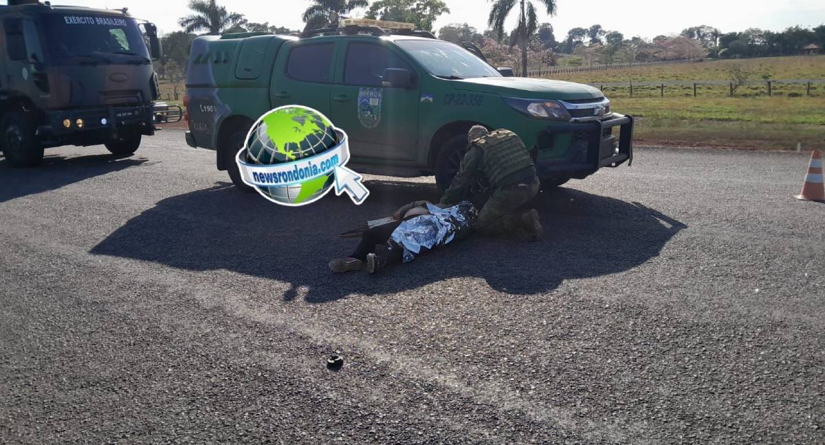 Motociclista bate em resto de pneu e sofre grave acidente na BR-364