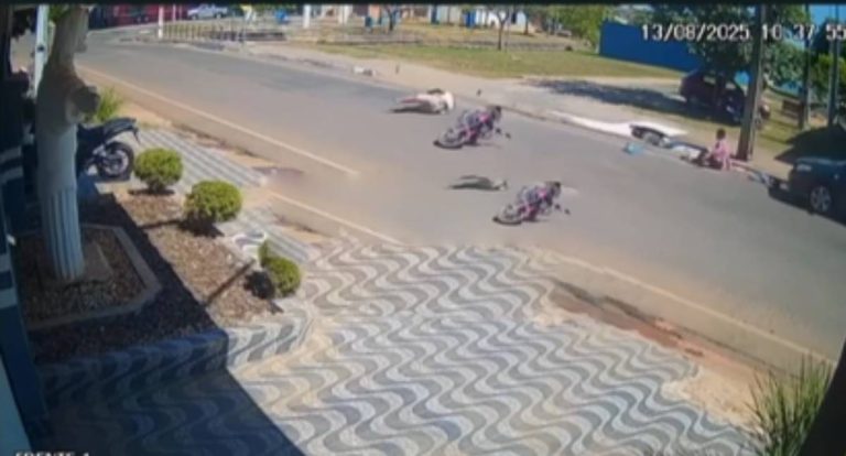 Motociclista e pedestre ficam feridos em atropelamento próximo a parque de Jaru