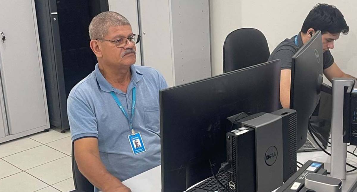 No Dia do Estagiário, Energisa celebra trajetória inspiradora do senhor Sidnei, estagiário de 64 anos