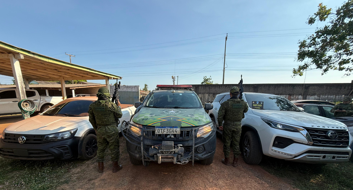 Operação Protetor das Divisas recupera dois veículos roubados na fronteira com a Bolívia