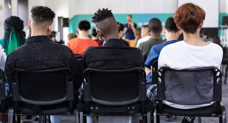 Pé-de-Meia para nascidos em julho e agosto é pago nesta quinta-feira