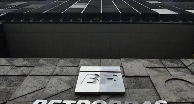 Petrobras paga R$ 131,7 bilhões em tributos no primeiro semestre de 2025