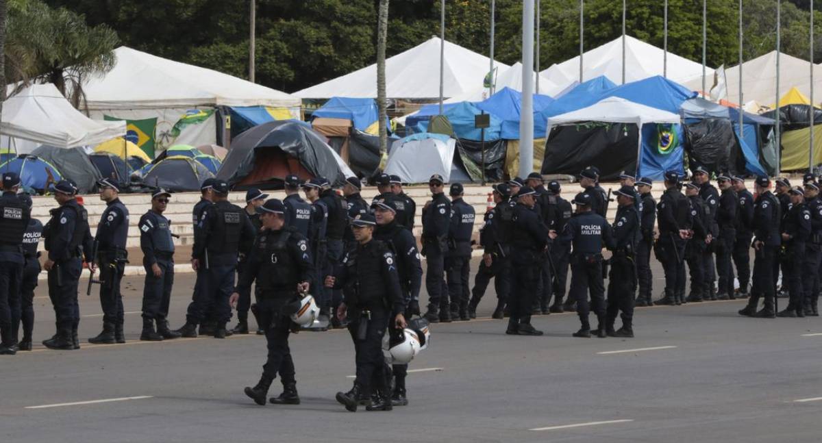 PGR denuncia casal por arrecadar R$ 1 milhão para acampamento Golpista