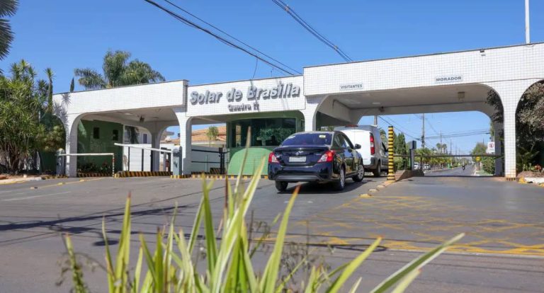 PGR é contra agentes da Polícia Federal na casa de Bolsonaro
