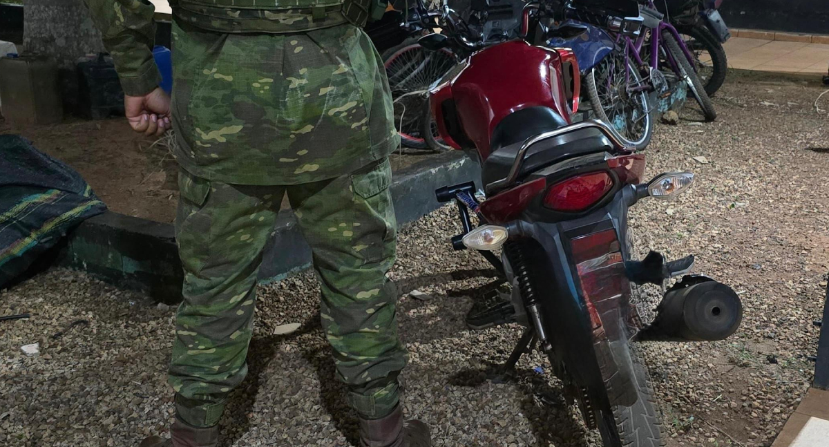 Polícia Militar apreende moto clonada em Guajará-Mirim durante operação na fronteira de Rondônia