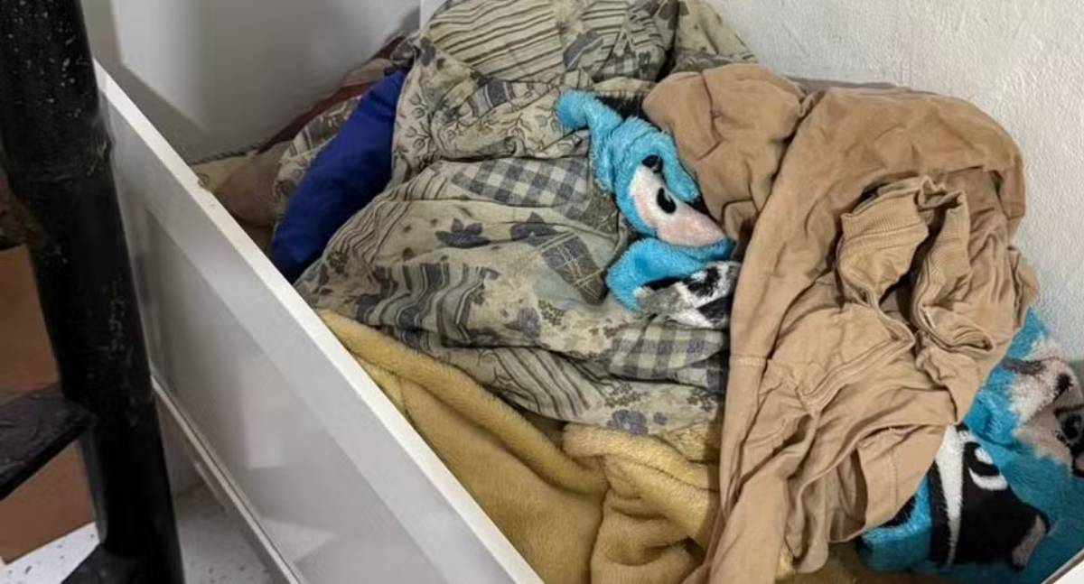 Polícia prende mãe após a morte de bebê de 8 meses deixado sozinho no Rio