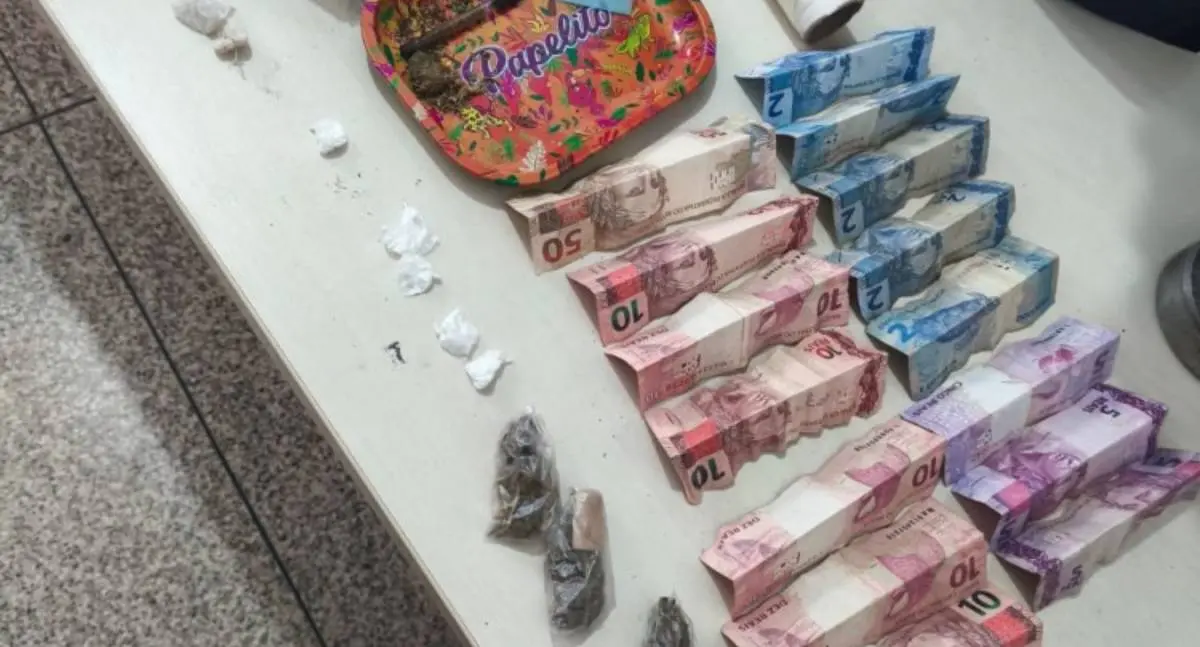 Polícia recupera câmera furtada e apreende drogas em Jaru