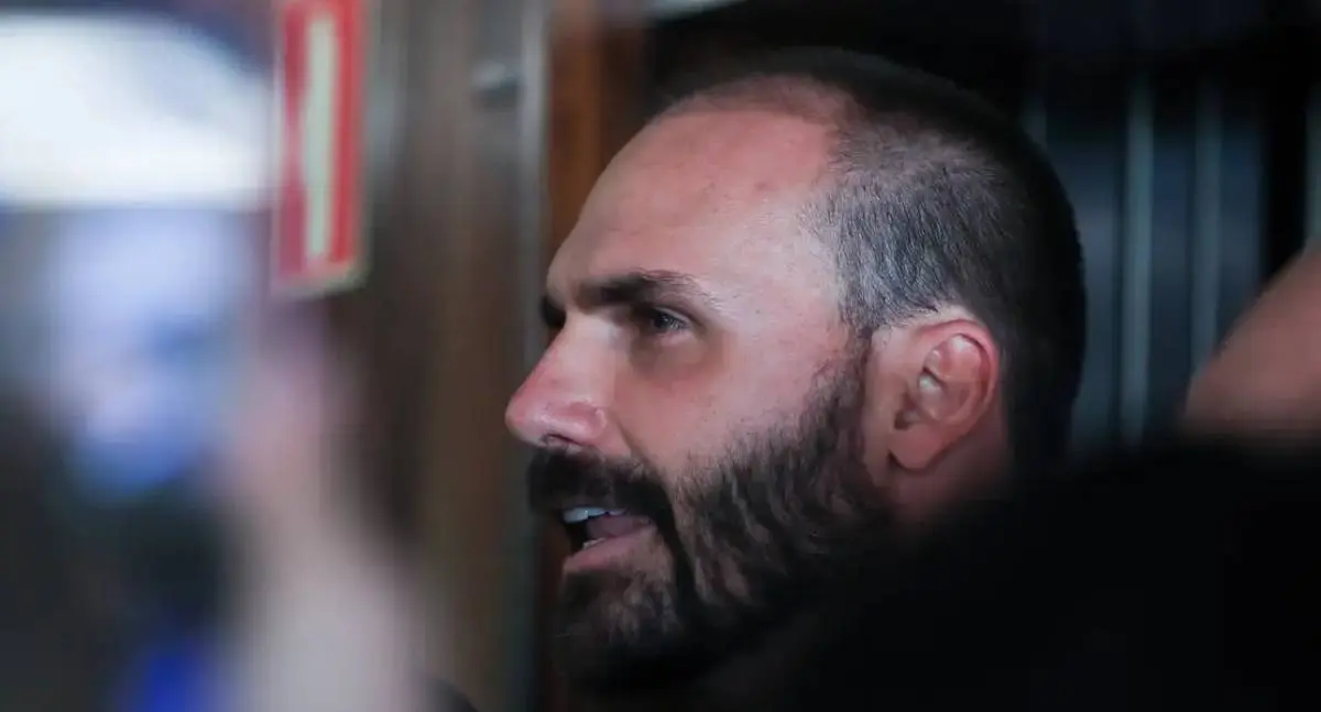 Presidente da Câmara envia pedido de cassação de Eduardo Bolsonaro ao Conselho de Ética