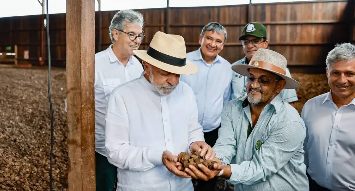 Presidente Lula pede a senadores para não assinarem pedido de impeachment de Moraes