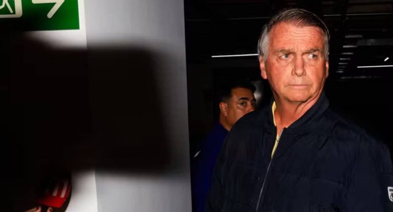 Prisão domiciliar para Jair Bolsonaro é decretada por Moraes