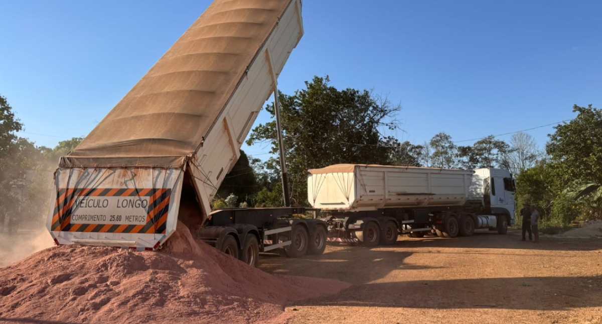 “Programa Calcário Já” transportou quase 2 mil toneladas e segue beneficiando produtores da capital e distritos