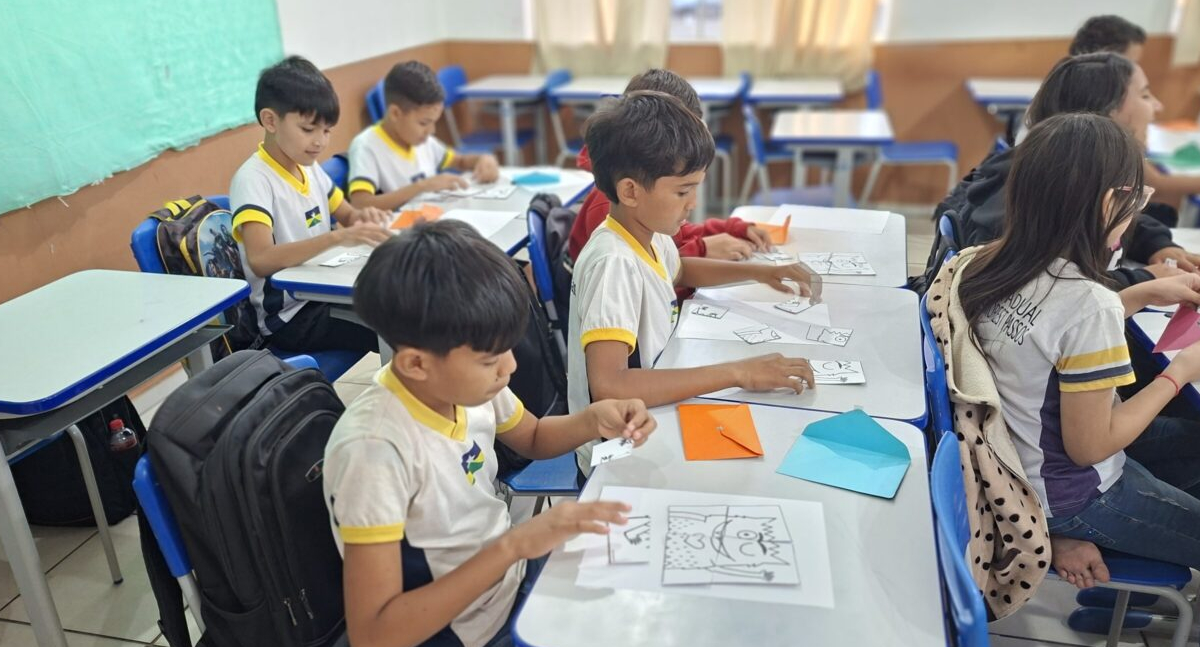 Projeto Agente Mirim aborda sentimentos e trânsito em penúltima aula na Escola Luiz Soares de Cássia