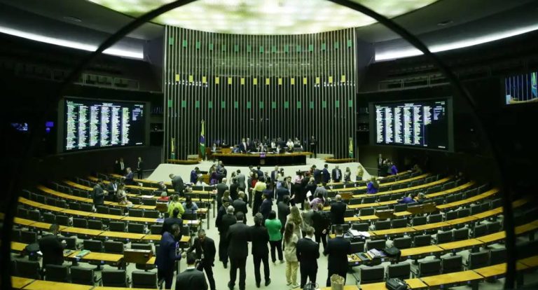 Projetos de lei de saúde se sobrepõem e demonstram falta de inovação