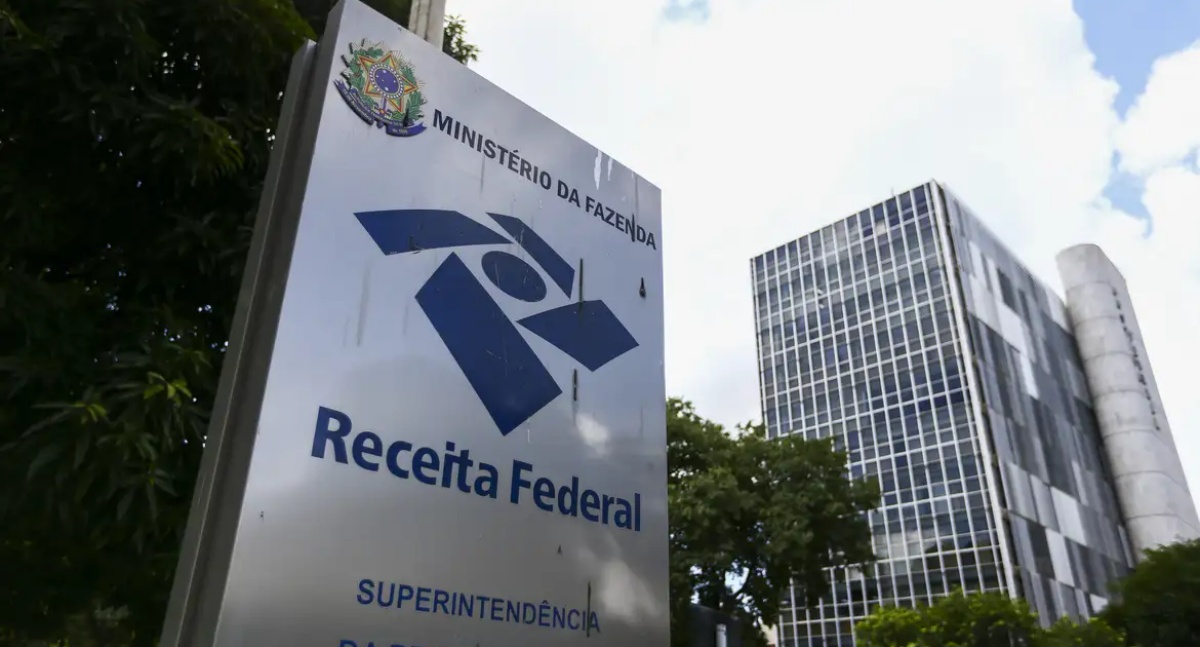Receita voltará a exigir declaração de fintechs após operações da PF