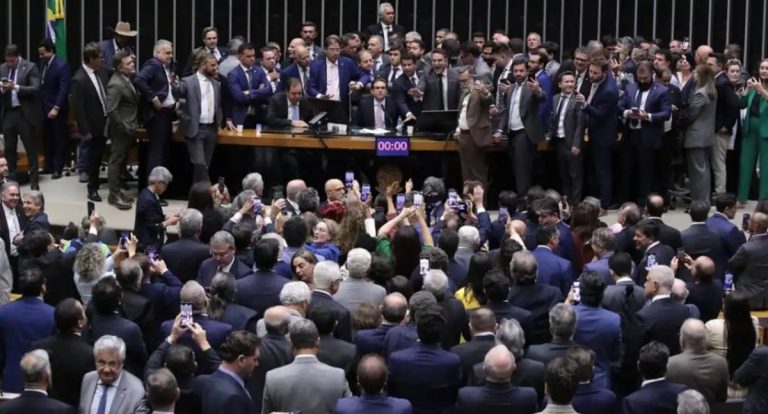 Retomada da Câmara não foi condicionada à anistia, afirma Hugo Motta