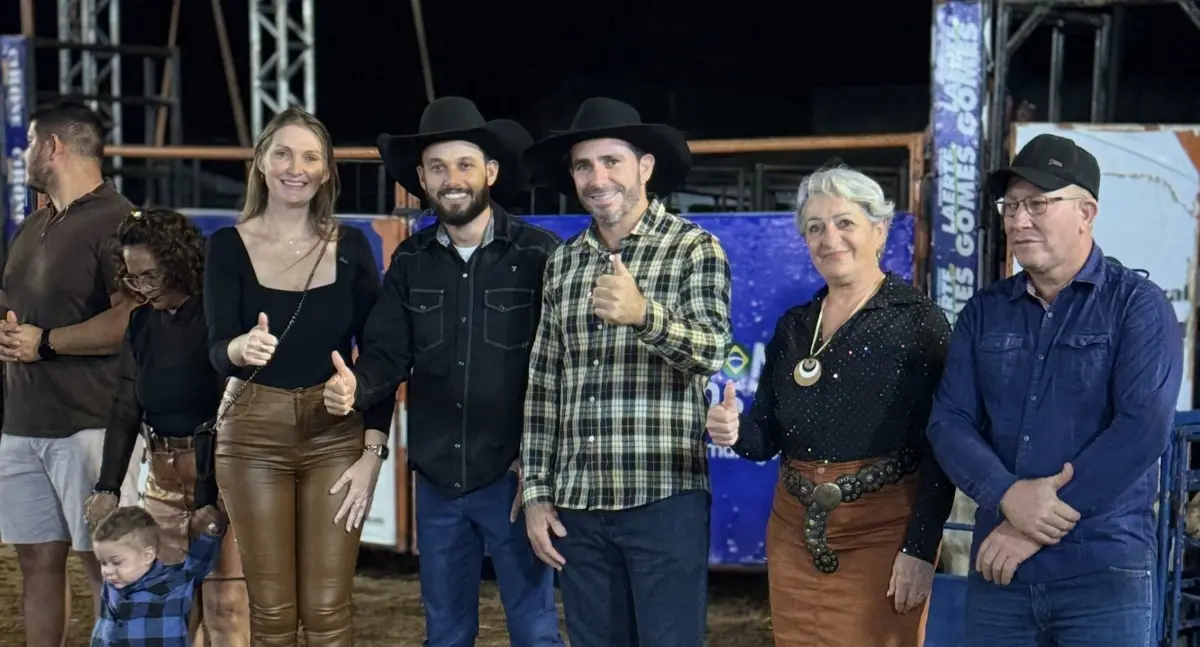 Saúde de Costa Marques recebe veículo 0km entregue por deputada Lebrinha