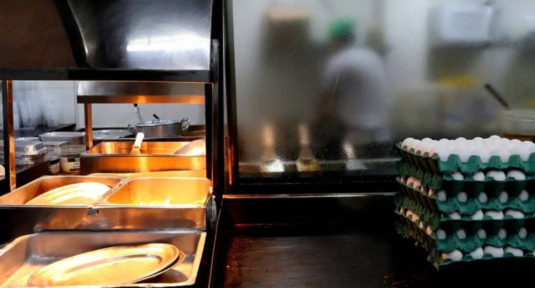 Setor de serviços bate recorde com 15,2 milhões de empregos em 2023