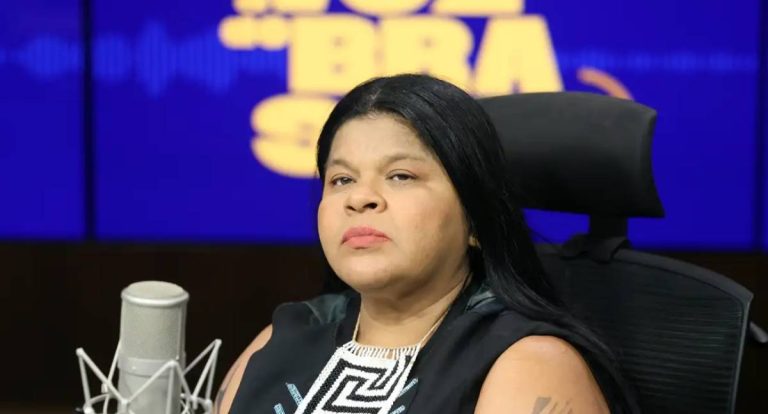 Sonia Guajajara defende demarcação de terras