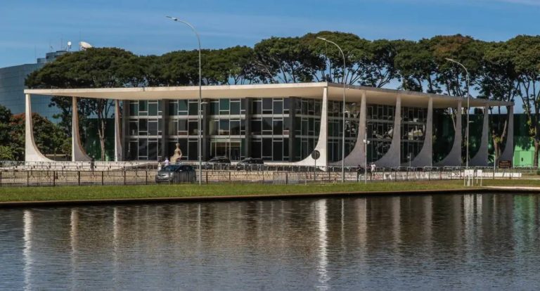 STF terá julgamento da trama golpista e novo presidente