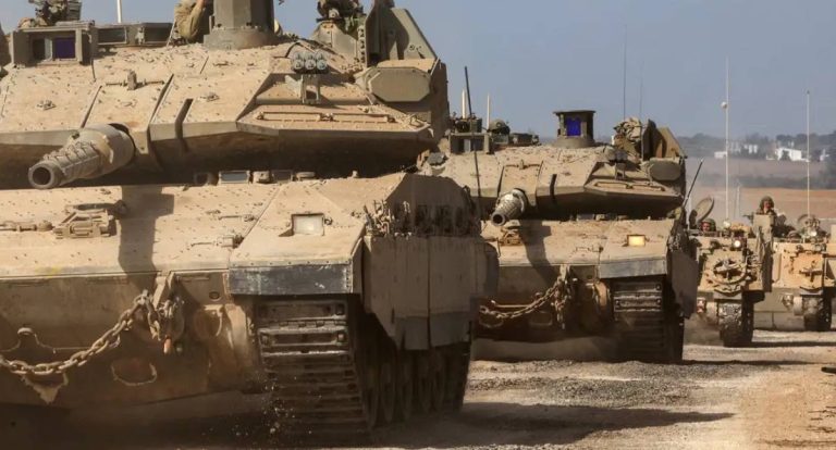 Tanques israelenses avançam na Cidade de Gaza e causam fuga de moradores