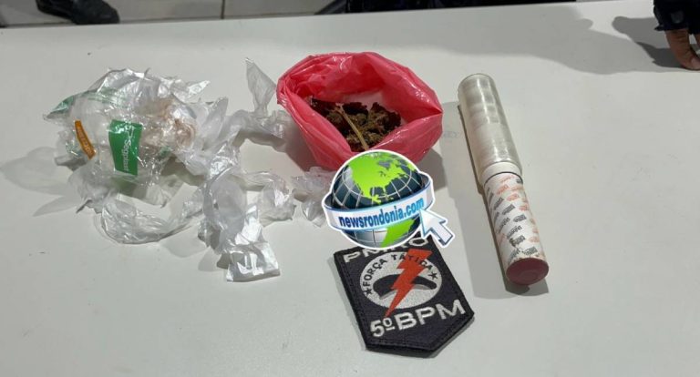 Tráfico de drogas flagrado com apenada monitorada e comparsas