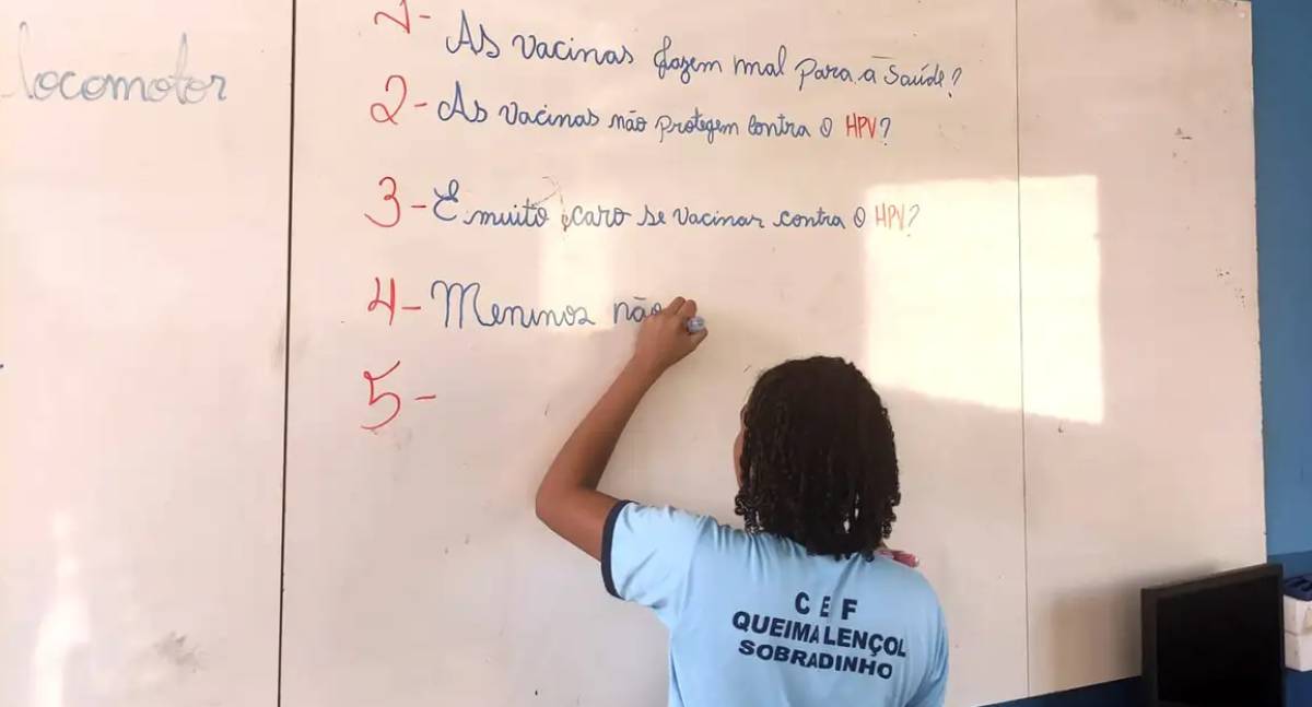 Vacina contra o HPV avança no Brasil, mas precisa resgatar adolescentes