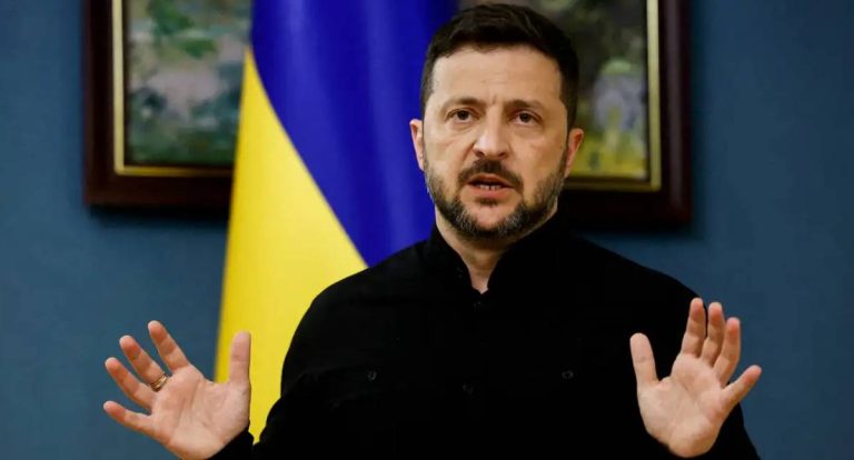 Zelenskiy rejeita cessão de territórios antes de negociação entre Trump e Putin