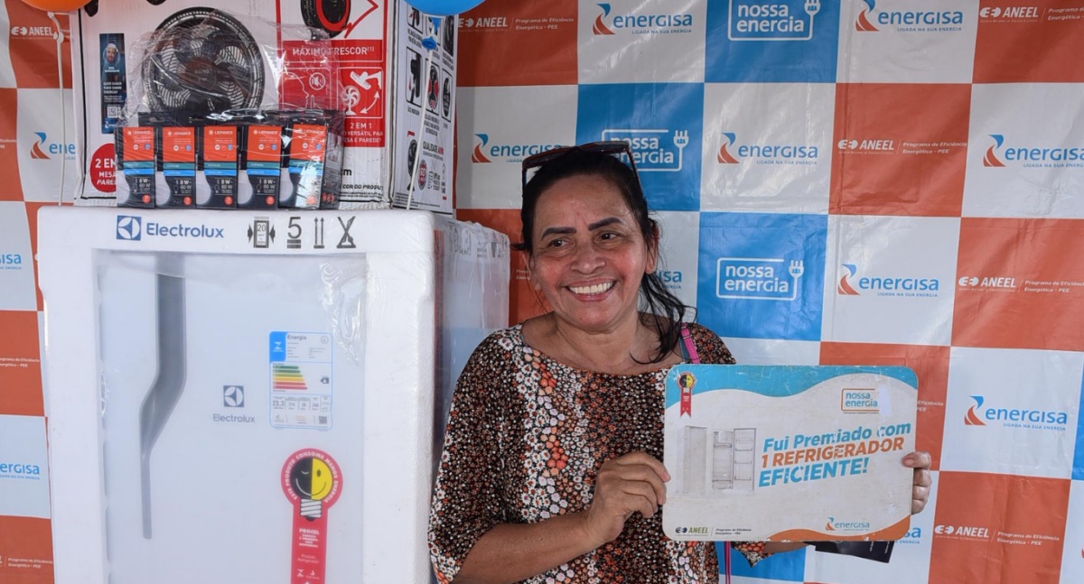 50 famílias em Porto Velho recebem geladeiras e ventiladores novos em ação da Energisa