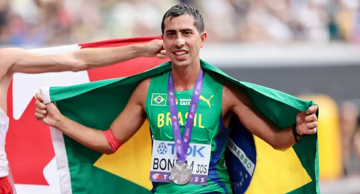 Caio Bonfim conquista prata no mundial de atletismo