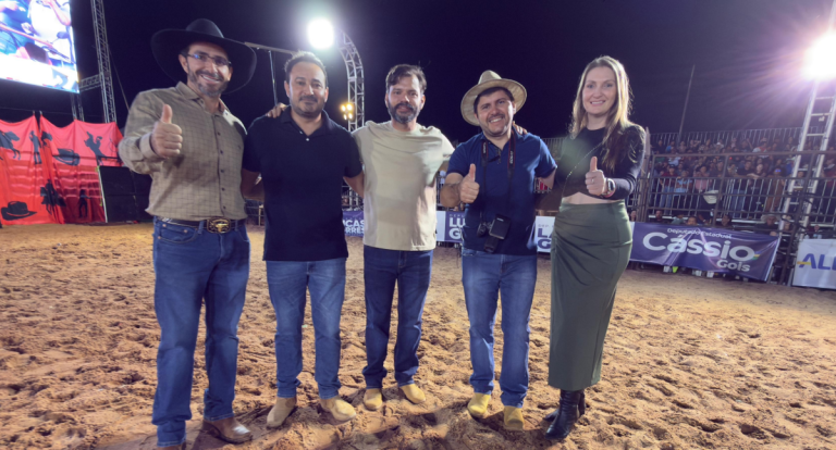 Deputada Lebrinha entrega quatro tratores para fortalecer agricultura familiar em São Francisco do Guaporé - News Rondônia