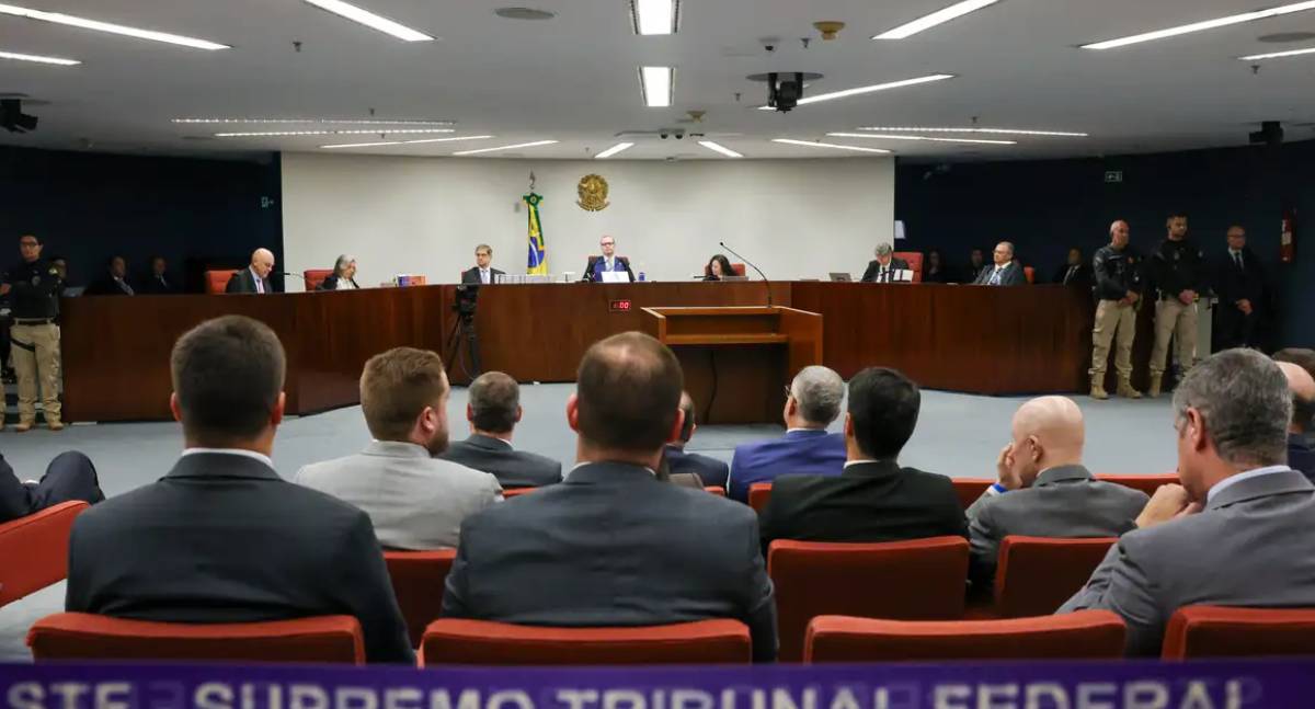Saiba como foram os dois votos pela condenação de Bolsonaro