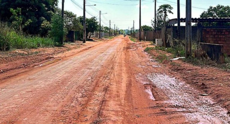 Alex Redano solicita caçambas de rejeito de asfalto para recuperação da avenida Jorge Teixeira em Alto Paraíso