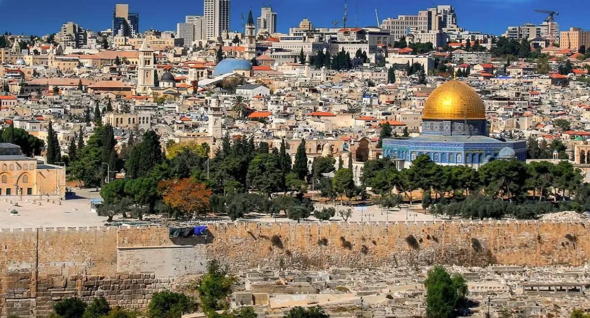 Ataque a tiros em Jerusalém deixa mortos e feridos