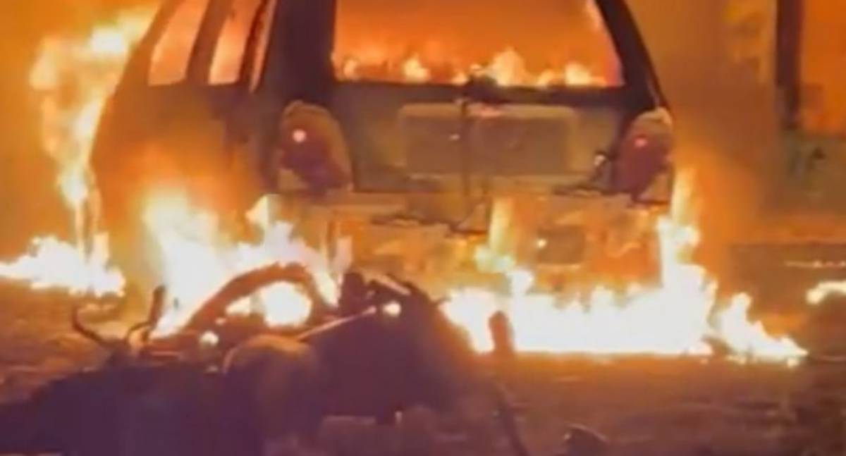 Automóvel é incendiado em caso de violência doméstica em Ji-Paraná