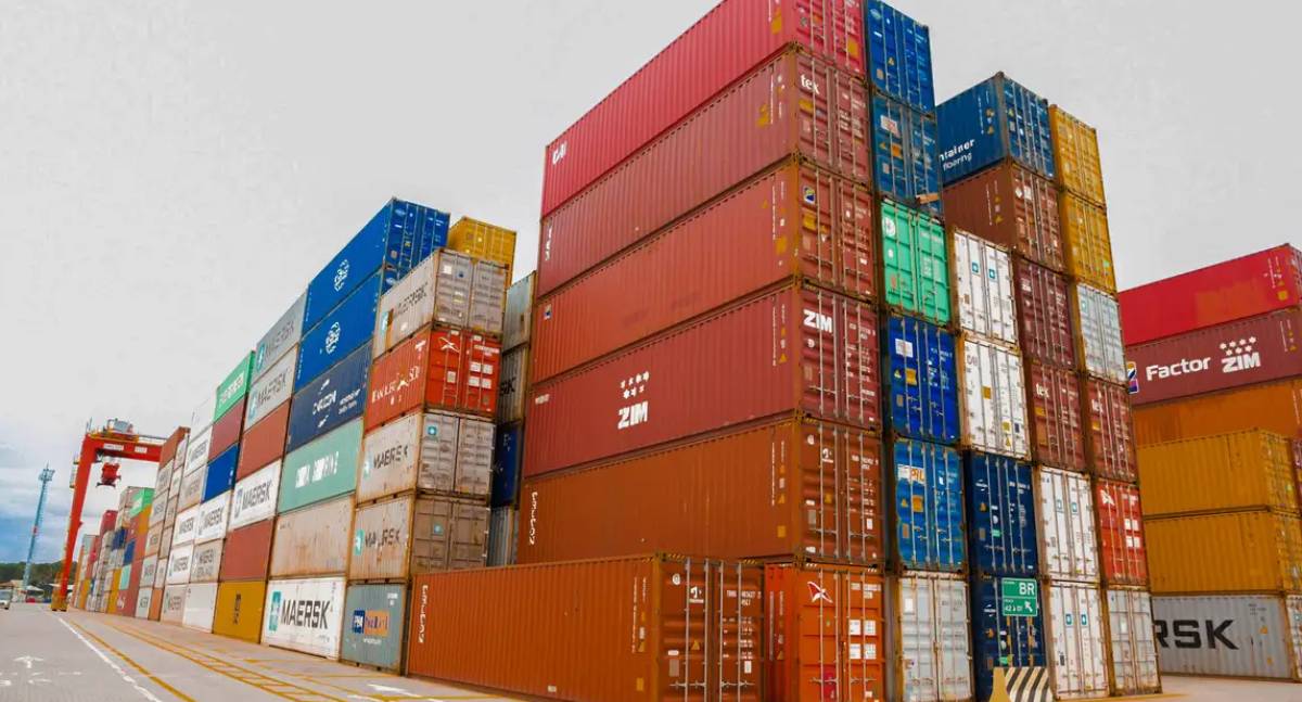 Balança comercial brasileira registra saldo positivo em agosto