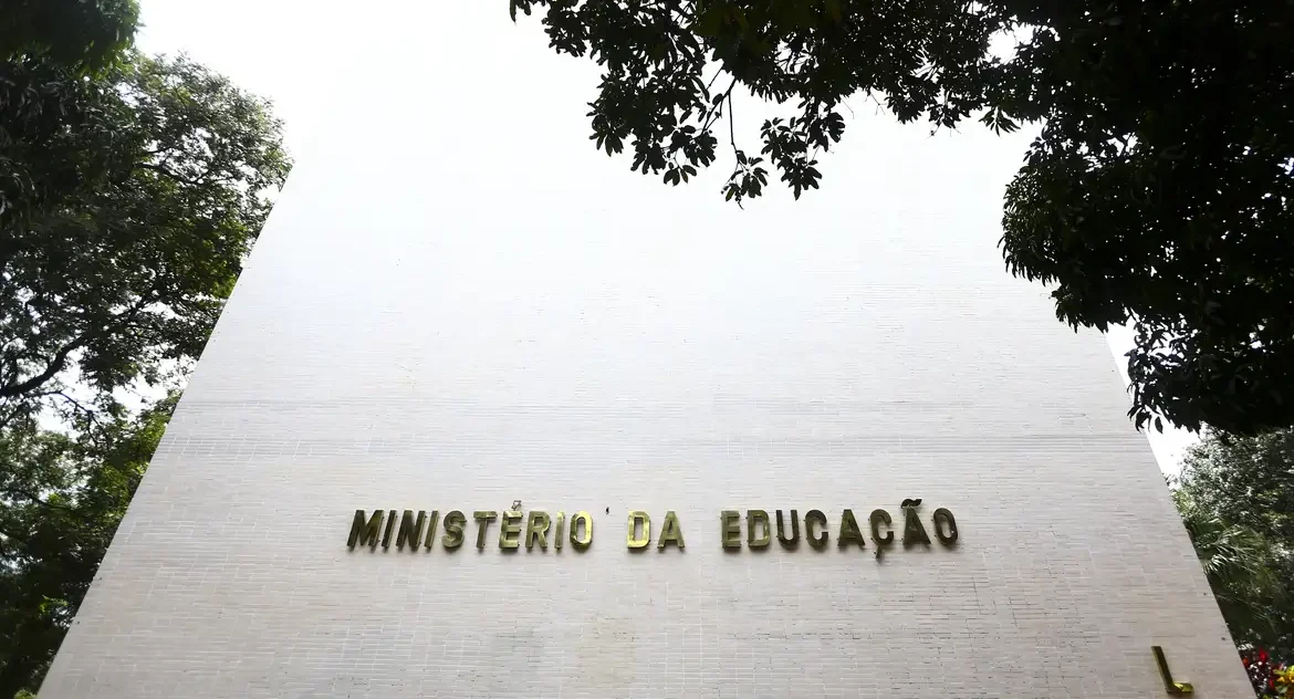 MEC divulga lista de cursos semipresenciais