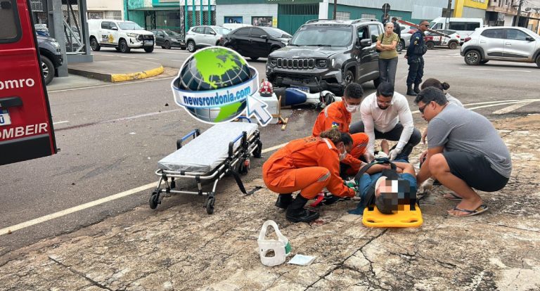 Carro invade preferencial e arrasta motociclista na Abunã