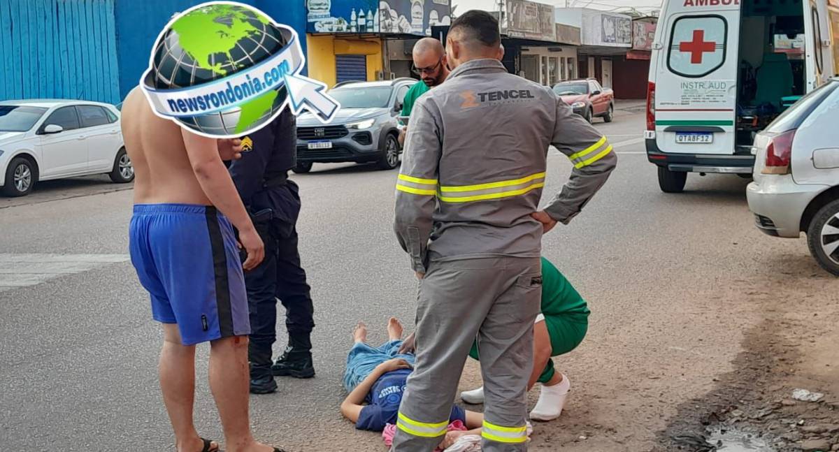 Casal em moto bate em traseira de carro na Campos Sales
