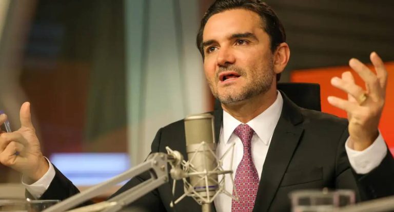 Celso Sabino anuncia saída do Ministério do Turismo