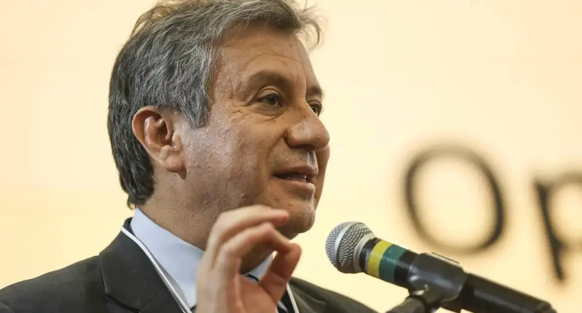 Combate à gripe aviária é debatido em evento mundial